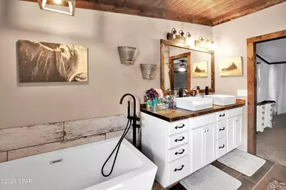 17011 Roll O Home Road, Fountain, FL 32438 - Photo 1