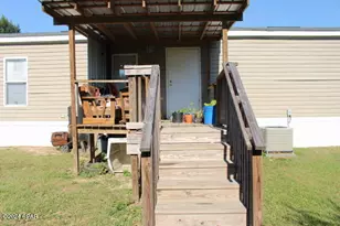 15953 Chipola St, Altha, FL 32421 - Photo 8