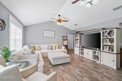 1528 Hilltop Drive, Bonifay, FL 32425 - Photo 6