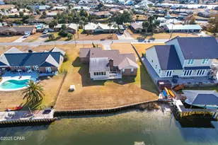 702 Beachcomber Dr, Lynn Haven, FL 32444 - Photo 2