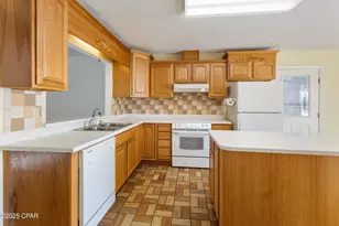 702 Beachcomber Dr, Lynn Haven, FL 32444 - Photo 12