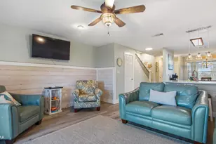 654 Seacliff Dr, Cape San Blas, FL 32456 - Photo 20