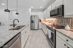 8680 Tropics Ave, Panama City Beach, FL 32413 - Photo 4