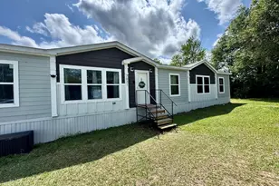 7031 Hamilton Rd, Grand Ridge, FL 32442 - Photo 4