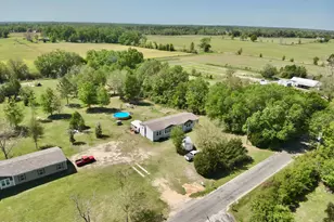 7031 Hamilton Rd, Grand Ridge, FL 32442 - Photo 28