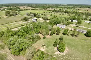 7031 Hamilton Rd, Grand Ridge, FL 32442 - Photo 48