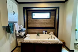 7031 Hamilton Rd, Grand Ridge, FL 32442 - Photo 20