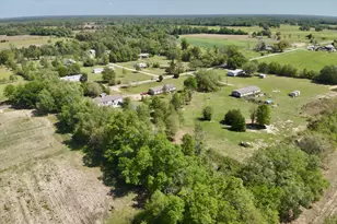 7031 Hamilton Rd, Grand Ridge, FL 32442 - Photo 46