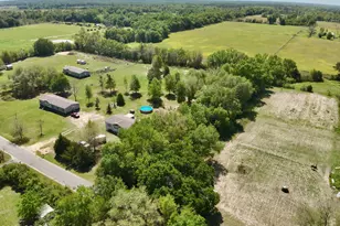 7031 Hamilton Rd, Grand Ridge, FL 32442 - Photo 2