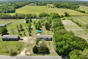 7031 Hamilton Rd, Grand Ridge, FL 32442 - Photo 1