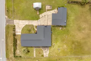 905 E 12th St, Lynn Haven, FL 32444 - Photo 34