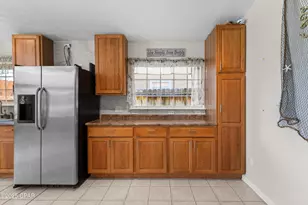 8231 S Lagoon Dr, Panama City, FL 32408 - Photo 10