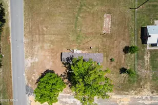 1790 Carolina St, Alford, FL 32420 - Photo 6