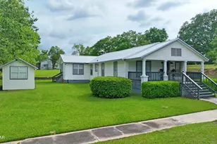 402 E Pennsylvania Ave, Bonifay, FL 32425 - Photo 2