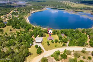 2789 Summer Dr, Chipley, FL 32428 - Photo 1