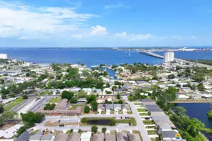 223 Woodlawn Ct, Panama City Beach, FL 32407 - Photo 28