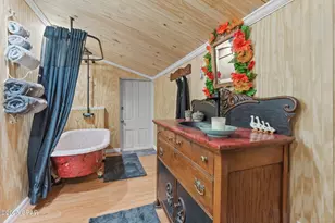 1748 Georgia St, Alford, FL 32420 - Photo 22