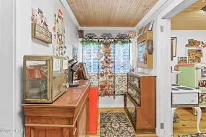 1748 Georgia Street, Alford, FL 32420 - Photo 2