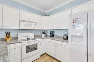 17545 Front Beach Rd, Panama City Beach, FL 32413 - Photo 16