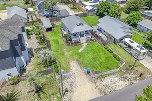 408 Wisteria St, Panama City Beach, FL 32407 - Photo 4