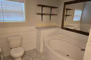 21102 NW Lakeview Dr, Altha, FL 32421 - Photo 14