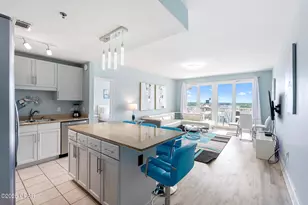 9902 S Thomas Dr, Panama City, FL 32408 - Photo 1