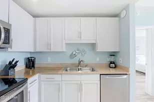 9902 S Thomas Dr, Panama City, FL 32408 - Photo 10