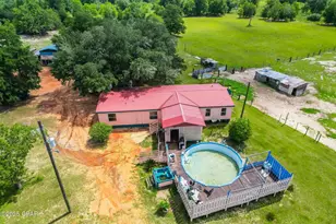 10201 Western Rd, Fountain, FL 32438 - Photo 6