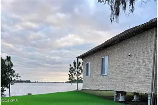 7301 Suwanee Ave, Southport, FL 32409 - Photo 4