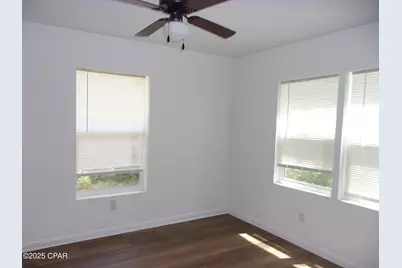 668 Wrights Creek Road, Caryville, FL 32427 - Photo 6