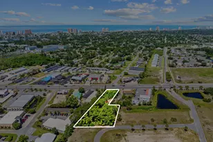 1735 Thomas Dr, Panama City, FL 32408 - Photo 1