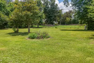 5218 Indian Bluff Dr, Youngstown, FL 32466 - Photo 4