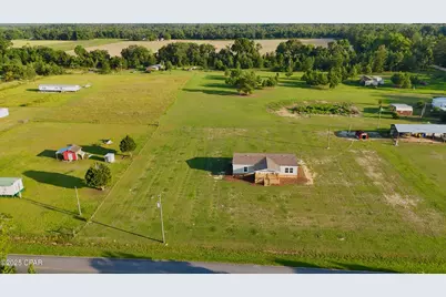 6815 Welcome Church Road, Grand Ridge, FL 32442 - Photo 20