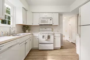 3911 W 21st Pl, Panama City, FL 32405 - Photo 12