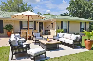 2745 Perry Rd, Cottondale, FL 32431 - Photo 4