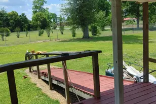 25414 Evans St, Altha, FL 32421 - Photo 2