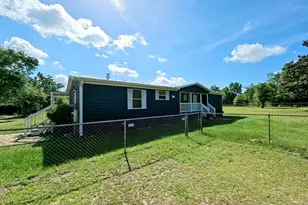 20512 Dickerson Rd, Fountain, FL 32438 - Photo 6