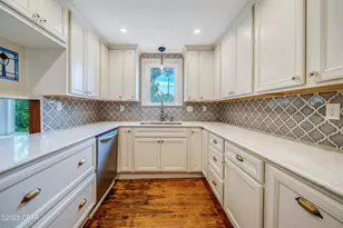 2316 W Beach Dr, Panama City, FL 32401 - Photo 12