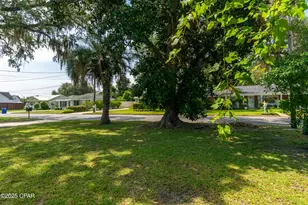 605 E 2nd Pl, Panama City, FL 32401 - Photo 36