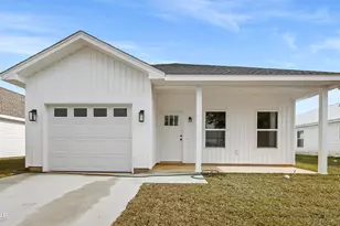 1138 Mulberry Ave, Panama City, FL 32401 - Photo 1