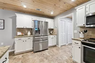 2804 Laurie Ave, Panama City Beach, FL 32408 - Photo 16