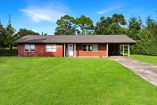 1623 Monument Ave, Port Saint Joe, FL 32456 - Photo 1