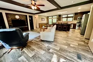 2852 Feral Ln, Caryville, FL 32427 - Photo 8