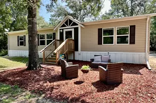 2852 Feral Ln, Caryville, FL 32427 - Photo 1