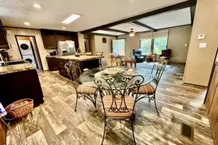 2852 Feral Ln, Caryville, FL 32427 - Photo 2