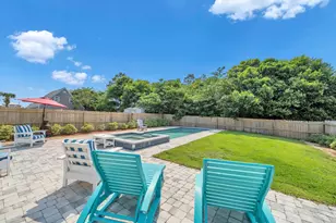 125 Malaga Pl, Panama City Beach, FL 32413 - Photo 30