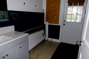 1002 E 2nd Ct, Panama City, FL 32401 - Photo 6