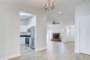 911 Pelican Pl, Panama City Beach, FL 32407 - Photo 10