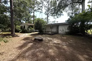 2203 Monument Ave, Port Saint Joe, FL 32456 - Photo 10