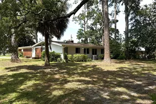 2203 Monument Ave, Port Saint Joe, FL 32456 - Photo 6